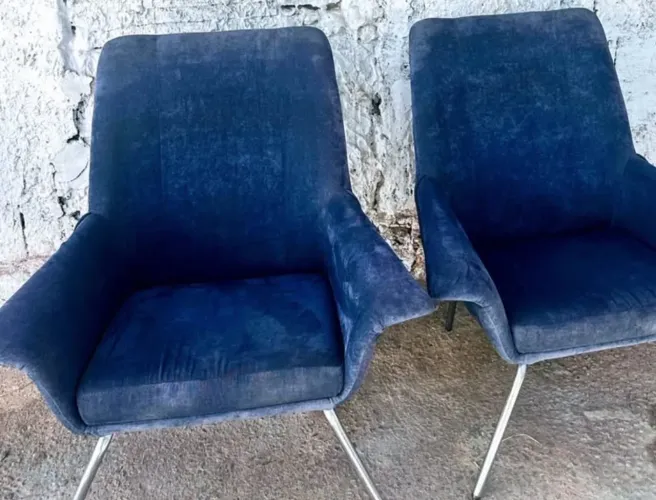 Poltronas - Duas poltronas