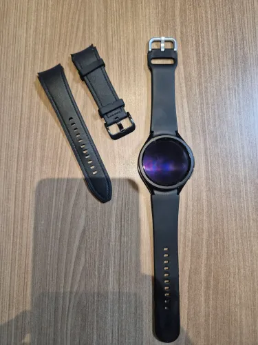 Vendo Samsung Galaxy Watch6 Classic 47 mm LTE, modelo SM-R965F.