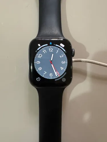 Apple Watch Série 4 42 Nike GPS R$ 700,00