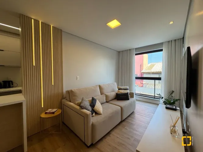 Apartamento de 2 quartos, suíte, à venda em Coqueiros, Florianópolis