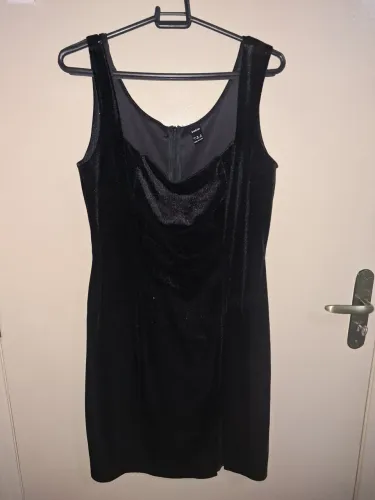 Vestido de Veludo Preto (Shein)