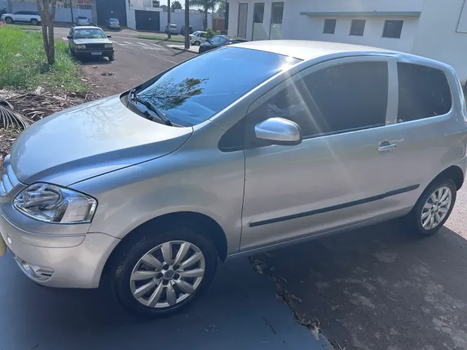 Volkswagen Fox City 1.0mi/ 1.0mi Total Flex 8V 3P 2006