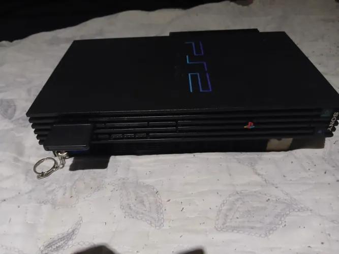Ps2 fat usado ótimo estado +2 controles +2 memória card