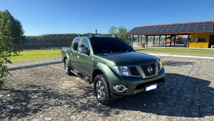 Nissan Frontier SV AT. CD 4X4 2.5 TB Dies. Aut. 2016