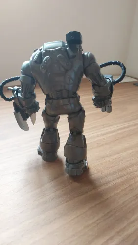 Mandroid BAF (Build-A-Figure) da linha Marvel Legends da Hasbro