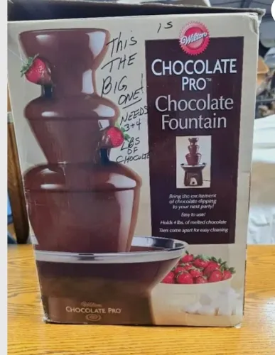 Cascata de chocolate Wilton 