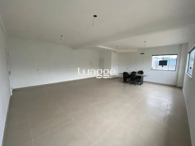 Excelente sala para locação em região de expansão comercial!