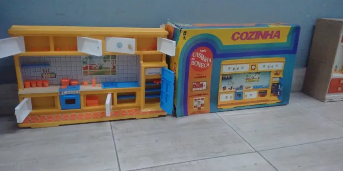 Brinquedo colecionável casinha de boneca atma cozinha na caixa 