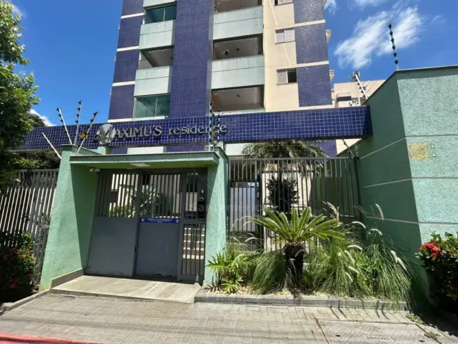 Apartamento mobiliado à venda no Edifício Maximus Residence, no Centro de Londrina