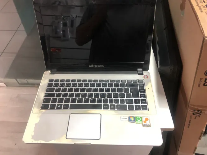 Notebook Microboard Iron i5xx/i3xx pra peças , placa com defeito