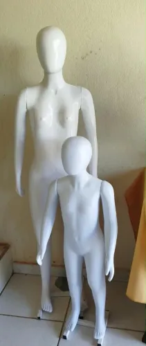 Manequim infantil