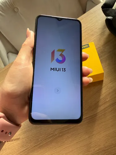 Vendo celular POCO M4 5G 4GB 64GB