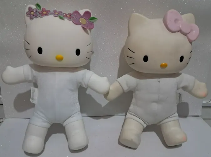 Lote 2 Hello kitty Multibrink para restauro ( no estado )27cm