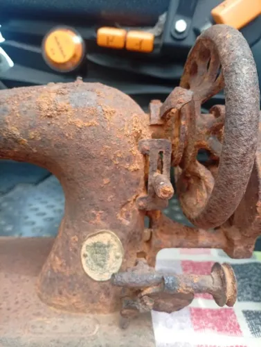 Máquina de custura antiga 