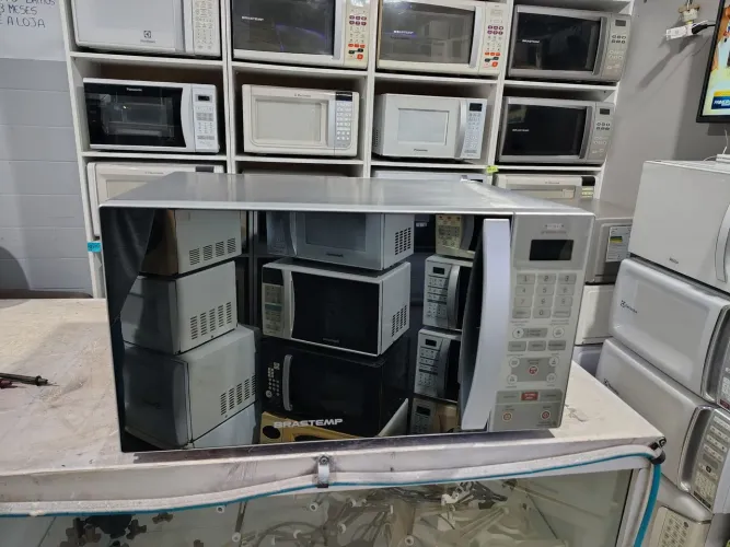 Microondas Brastemp 31 Litros Todo Inox cm Dourador ótimo Estado Garantia 3 Mes temos tele