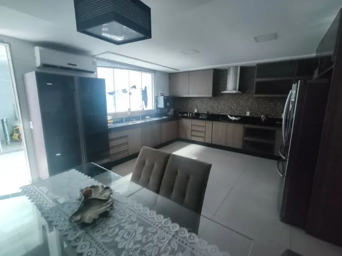 Imobiliária MR Imóveis - Casa para venda, 293 metros quadrados, 5 quartos, Retiro - Volta 