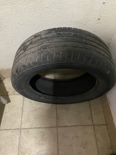 Pneu raio 17