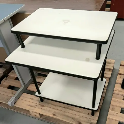 Mesa de computador. Usado.