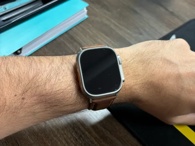 Apple Watch Ultra 2 49mm Titânio