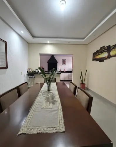 Vende-se casa no panorama XXI $