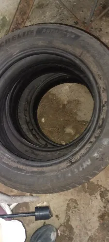 Pneus 185/ 60 / 15 usados