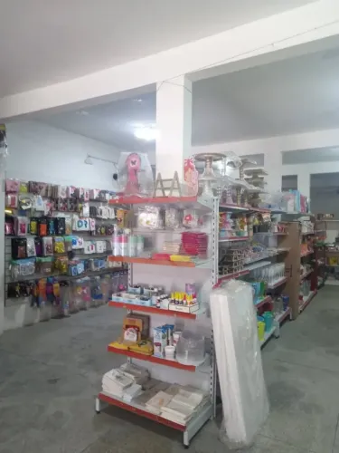 Ponto Comercial à Venda no Jardim Centenário com Salão de 180m² e Quintal