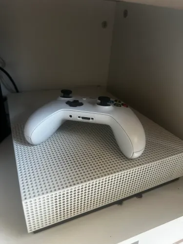 Vendo Xbox One S 1TB branco