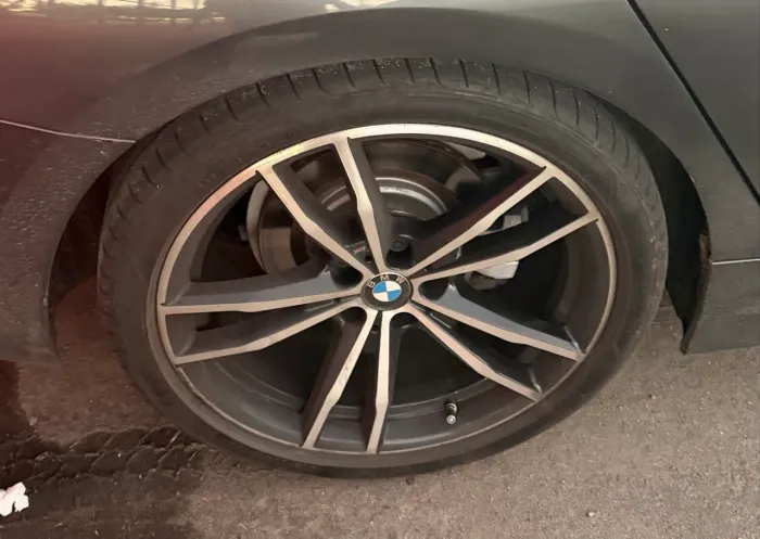 Par de pneu 1 Continental 1 Goodyear 255 35 r19 runflat ambos com 50% de vida