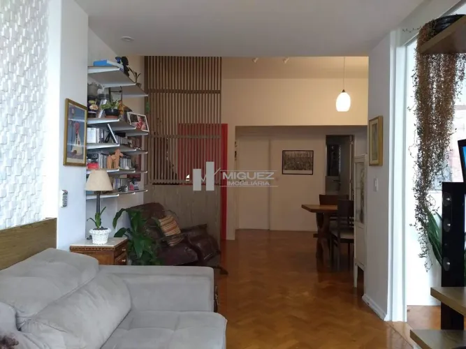 Apartamento à venda, Rua José Higino, Tijuca. 3 quartos sendo 1 suíte e vaga na escritura.