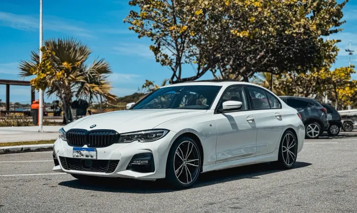 BMW 320I A 2.0 TB M Sport Activeflex 16V 4P 2022