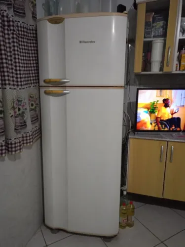 Vendo geladeira duplex Electrolux