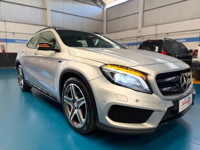 Mercedes-Benz GLA 250 Sport 2.0 TB 16V 4X2 211cv Aut. 2017