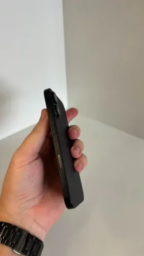 IPhone 16 128GB/ Seminovo