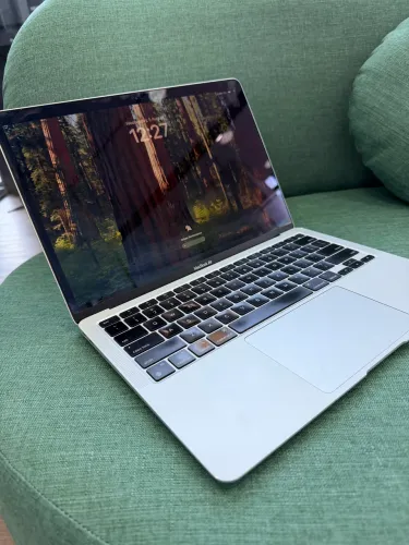 MacBook Air M1