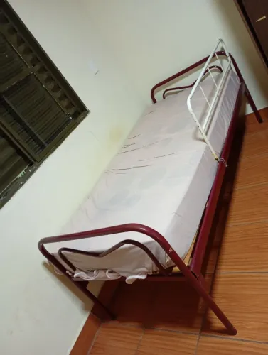 Cama de solteiro com colchão