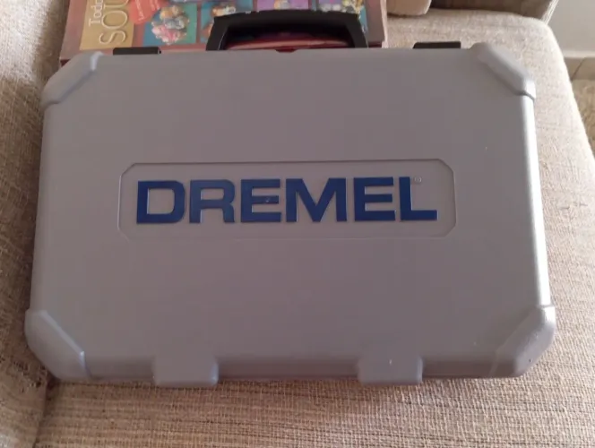 Mini retifica Dremel 4000