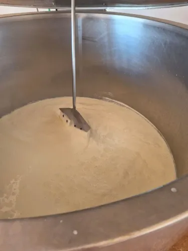 OREDENHA LEITE COM GERADOR TANQUE RESFRIADOR 1500 LITROS ESTA TRABALHANDO