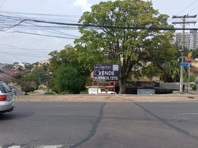 Terreno Comercial à Venda na rótula da Av Ipê (continuação da Nilo) com Av. Saturnino de B