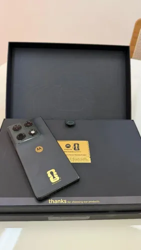 Motorola Razr Fold 1TB edição especial 
