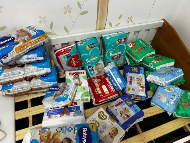 Lote de fraldas lacradas ? Pampers, Huggies, Babysec, Personal e outras ? 24 pacotes