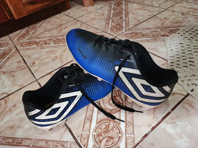 Chuteira Umbro original