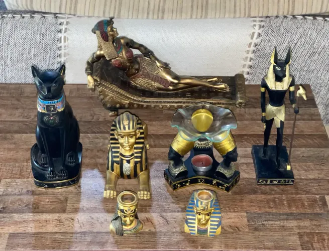 Peças decorativas Egito a partir de 60,00
