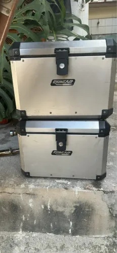 VENDO BAÚS LATERAIS RONCAR DE ALUMÍNIO 