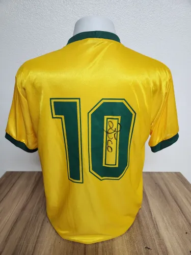 Autografada ZICO - Camiseta Retro Brasil 1982