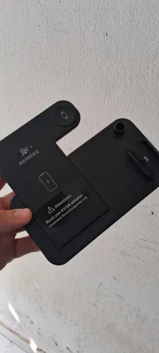 Carregador De Indução Magnética 3 Em 1 Sem Fio Pei-sw024 Cor Preto