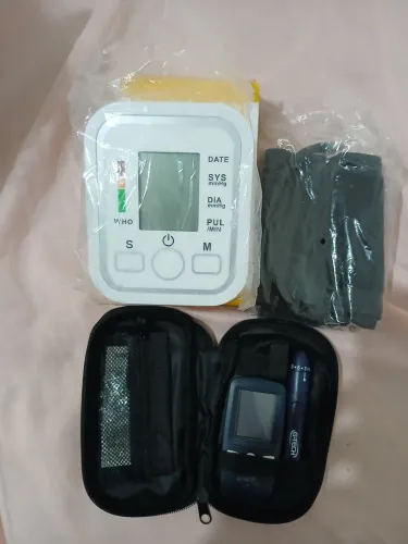 Medidor de pressão  e  aferidor de glicose 