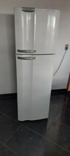 Geladeira Electrolux Frost Free DF34 Branca 