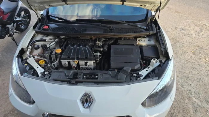 Renault Fluence Sedan Privilège 2.0 16V Flex AUT 2012