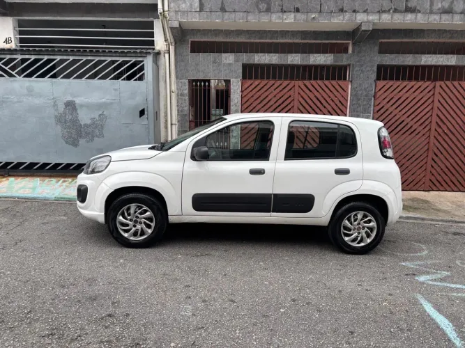 Fiat Uno Attractive 1.0 EVO Fire Flex 8V 5P 2019