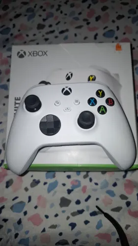 Controle Xbox Novo